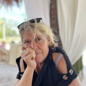 Meet your Posher, Linda